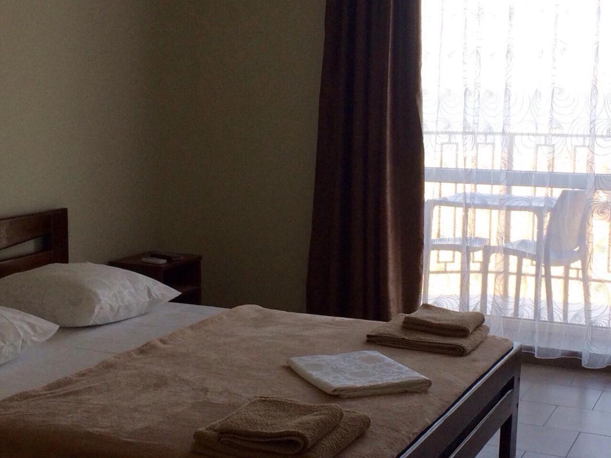 Hotel Golden Beach Zatoka Luaran gambar