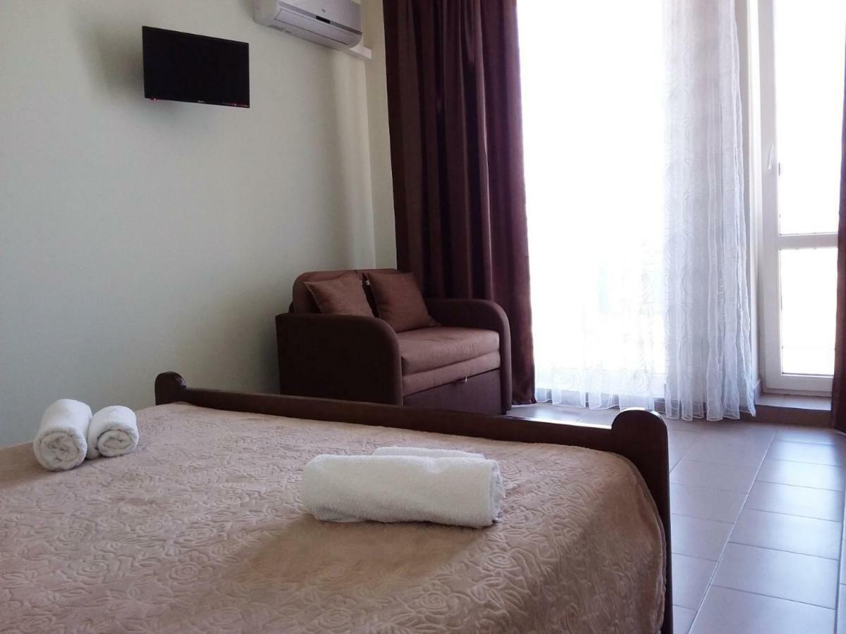 Hotel Golden Beach Zatoka Luaran gambar